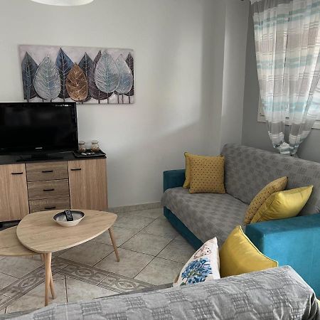 Apartment Efi Néa Péramos 外观 照片